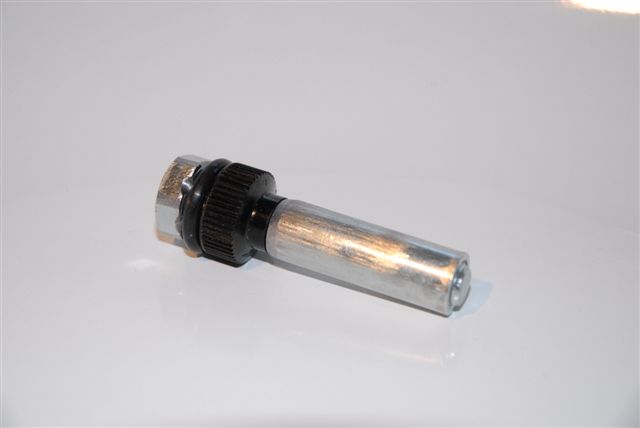 Piston ready to go. I dremelled a few grooves in the bolt to make it leakier on the return stroke.