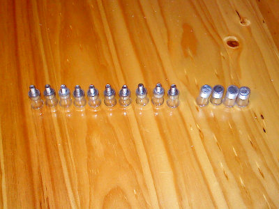 DSC00161.JPG (147.03 KiB) Viewed 3018 times Some pellets with allen screws (left) and some sawed off thread bar (right), the Allen screws rock!!!!