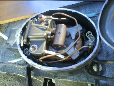 the silver pipe is the input and the copper pipe is the output, the input is not connected to anything.