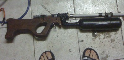 this is the gun in its glory<br /><br /><br />ps the toes are for jsr