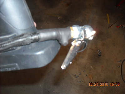 The seal in the origonal airchuck wore out so i cut it off, installed hose barb and put this lock on couplerin place