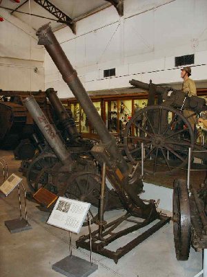 120 mm pneumatic mortar Brandt-Lhuillier.jpg (49.69 KiB) Viewed 21996 times 120 mm pneumatic mortar Brandt-Lhuillier.jpg