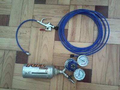 IMG382.jpg (204.36 KiB) Viewed 4637 times This is my bottle with a pressure regulator that I bought and it works great