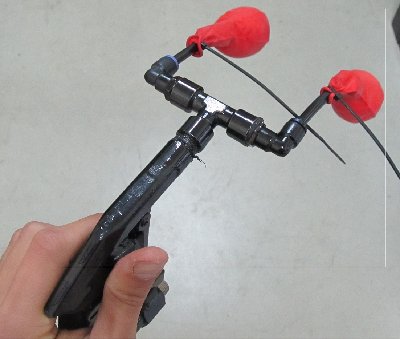 The Pistol Valve with the ballons, sample of H2 not purified yet.