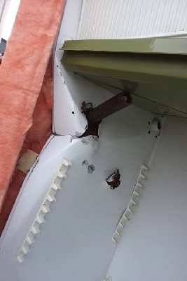 The pipe went through the side lol.  Again I just used a plastic bag as a wad.