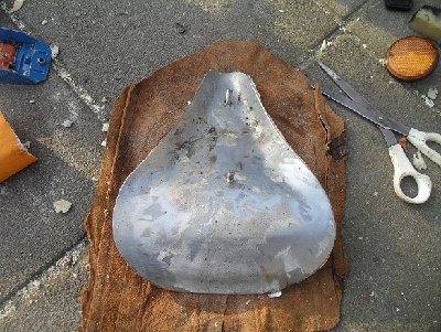 Flat steel becomes superb bobber seat!!