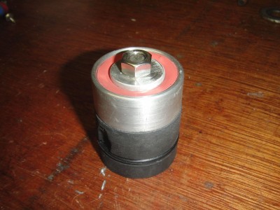 The sealing face is recessed back into an aluminum housing, maybe this will create enough of a low air velocity vortex area to keep the heat off the rubber.