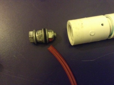 Hammer - o ring floats between washers.