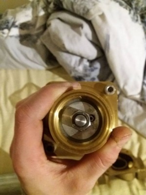 Top view of the pilot with cap removed