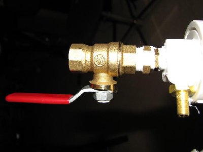 schrader and pilot valve in the endcap