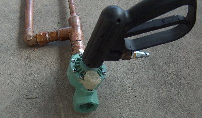 Hehehe.  My ghetto ass valve.  This thing is so awkward to hold! And really hard to aim like that!  I'll fix it eventually with a few elbows and whatnot.