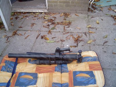 As I needed to patch up some paint and didn't have more army green...it is turning black a little more each time.( dum-dum-dum-dum--I see a spudgun and I want it painted bla-ack..)